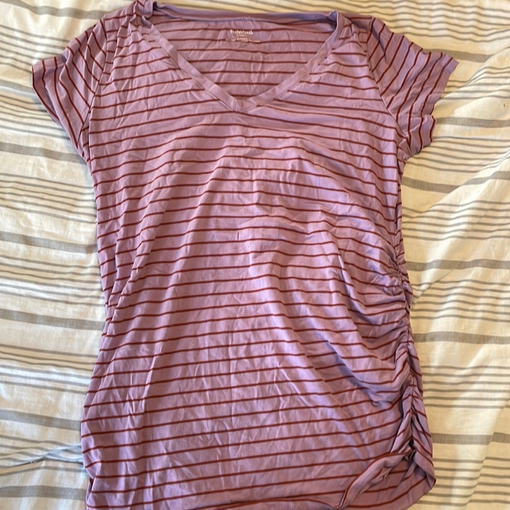 Maternity v-neck tshirt